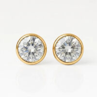 altin-kaplama-cerrahi-celik-kulak Nina Birthstone Crystal Altın Kaplama 316L Çelik Kulak Delme Küpesi