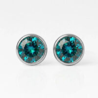 white-birthstone-blue-zircon Nina Birthstone Blue Zircon 316L Çelik Kulak Delme Küpesi
