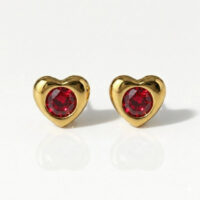 gold-heartlite-ruby.jpg Nina Heartlite Ruby Altın Kaplama 316L Çelik Kulak Delme Küpesi