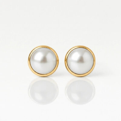 gold-pearl-pearl-rgb.jpg Nina Pearl White Altın Kaplama 316L Çelik Kulak Delme Küpesi
