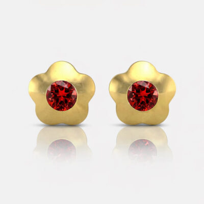 gold_Flowerlite_Garnet.jpg Nina Flowerlite Garnet Altın Kaplama 316L Çelik Kulak Delme Küpesi