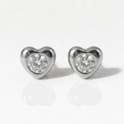 white-heartlite-crystal.jpg Nina Heartlite Crystal Cerrahi Çelik 316L Çelik Kulak Delme Küpesi
